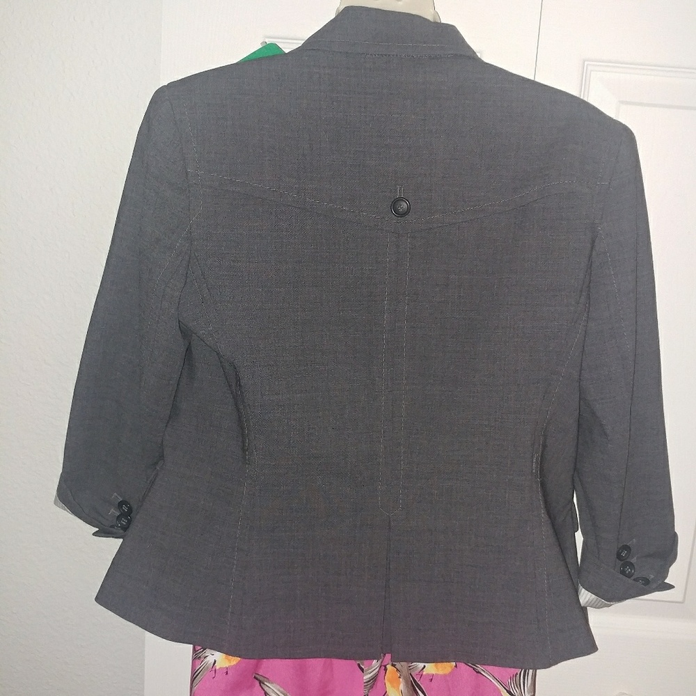 Express | 3/4 Sleeve Gray Button Front Jacket Pro… - image 5